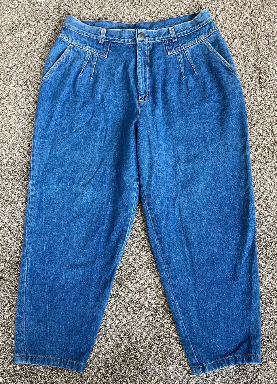 Vintage 80s Levi's Bronze Tab High Waist Fits 35" – Pleated Tapered Leg Denim